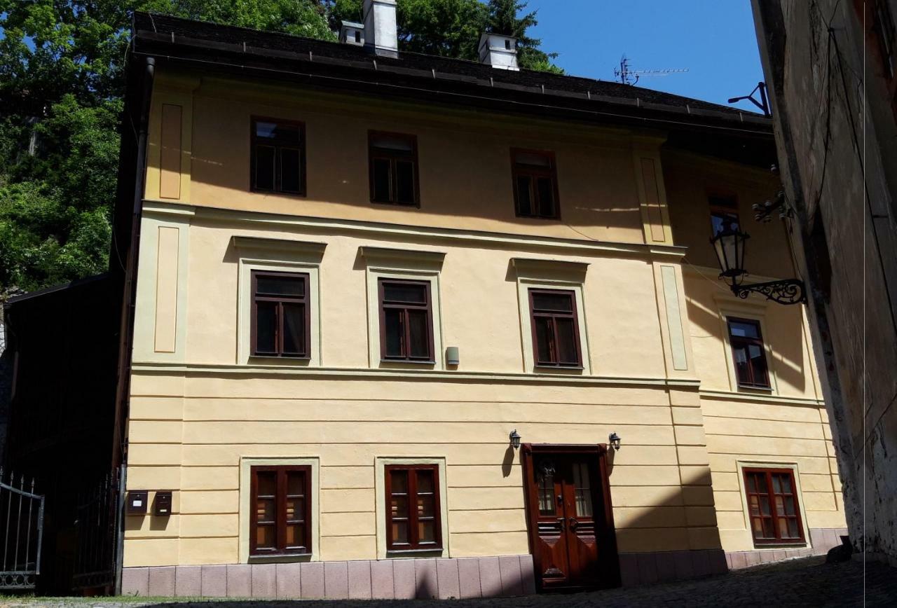 Apartman Pri Lyceu Banska Stiavnica Luaran gambar