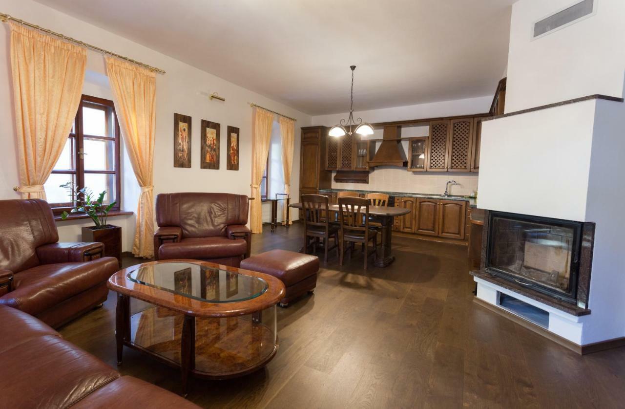 Apartman Pri Lyceu Banska Stiavnica Luaran gambar