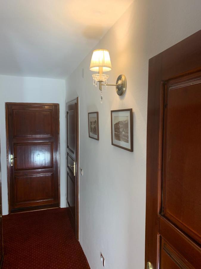 Apartman Pri Lyceu Banska Stiavnica Luaran gambar
