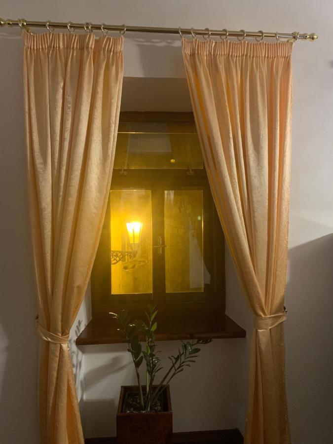 Apartman Pri Lyceu Banska Stiavnica Luaran gambar