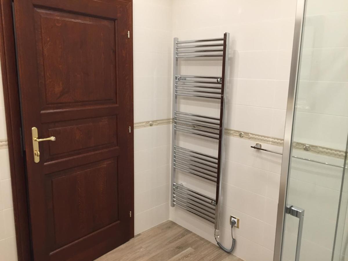 Apartman Pri Lyceu Banska Stiavnica Luaran gambar